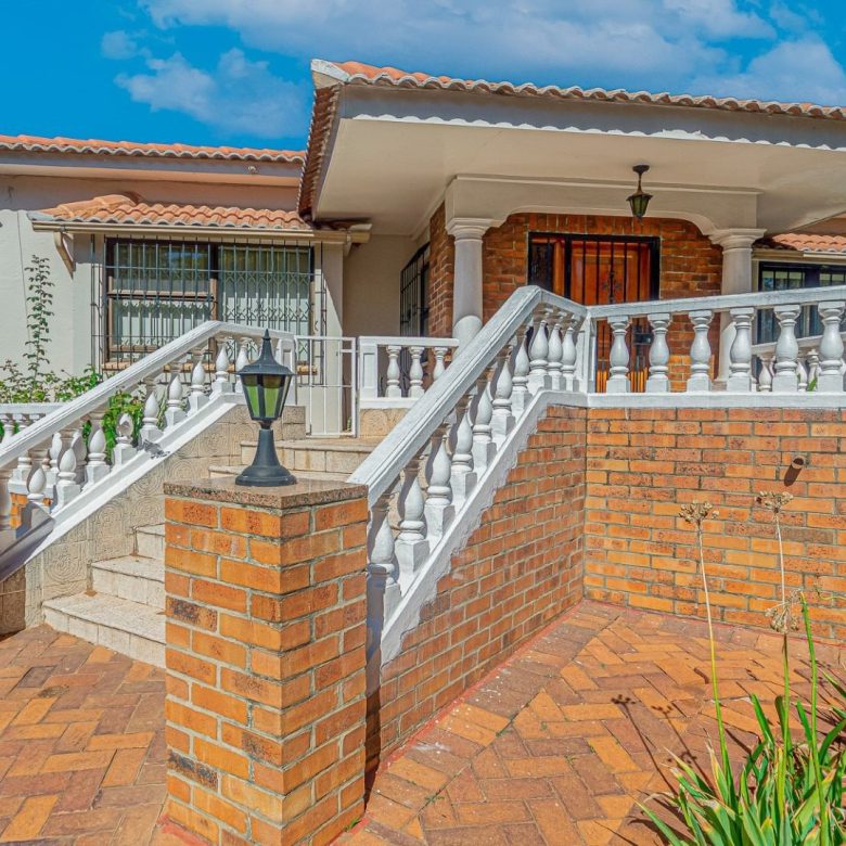 Kensington – Fully renovated family home