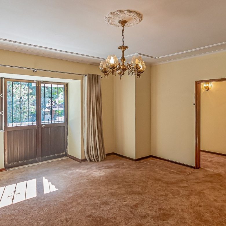 Kensington – Fully renovated family home