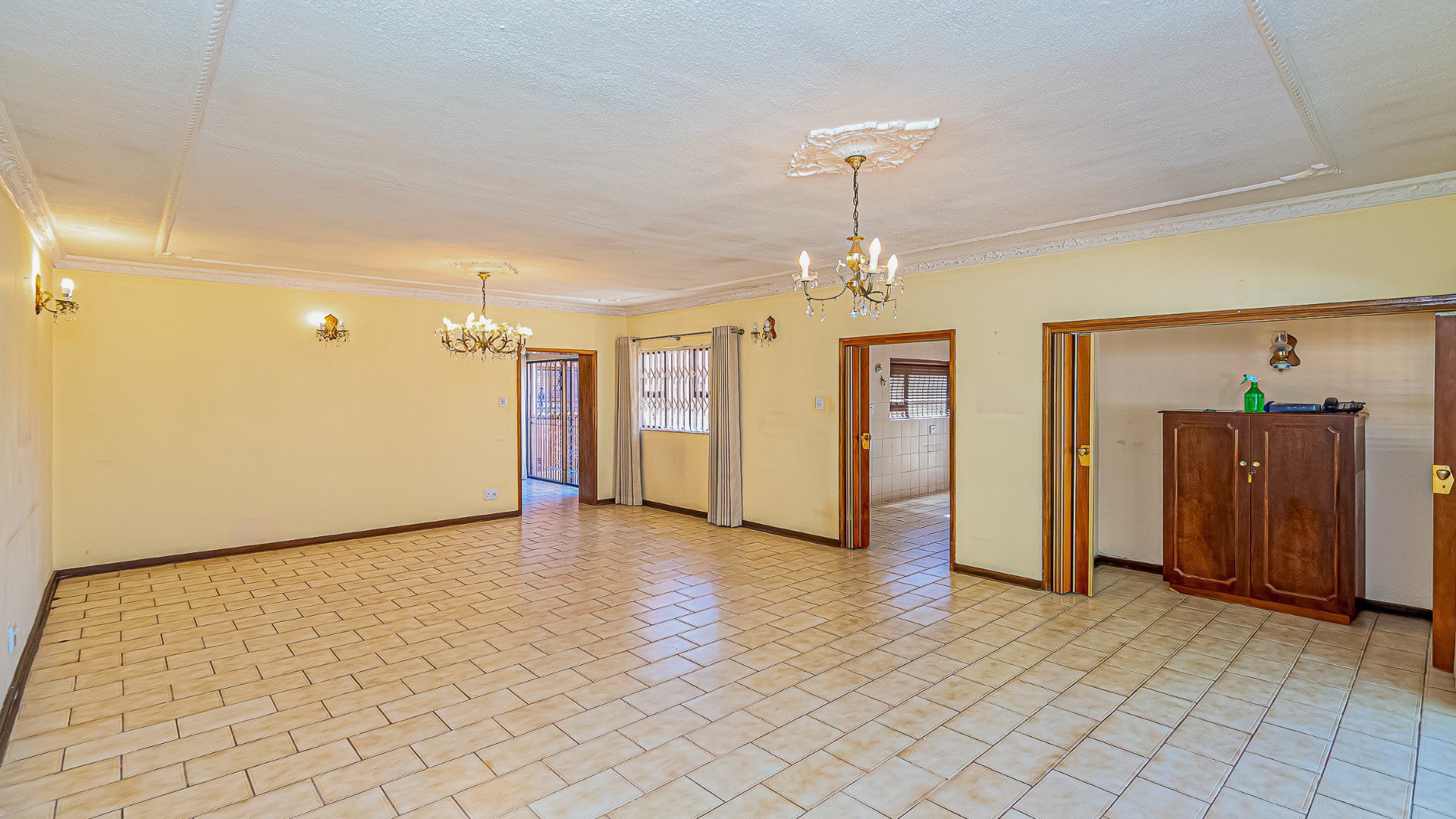 Kensington – Fully renovated family home