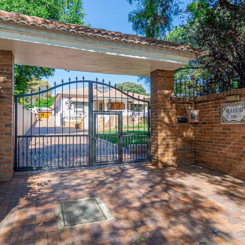 Kensington – Fully renovated family home