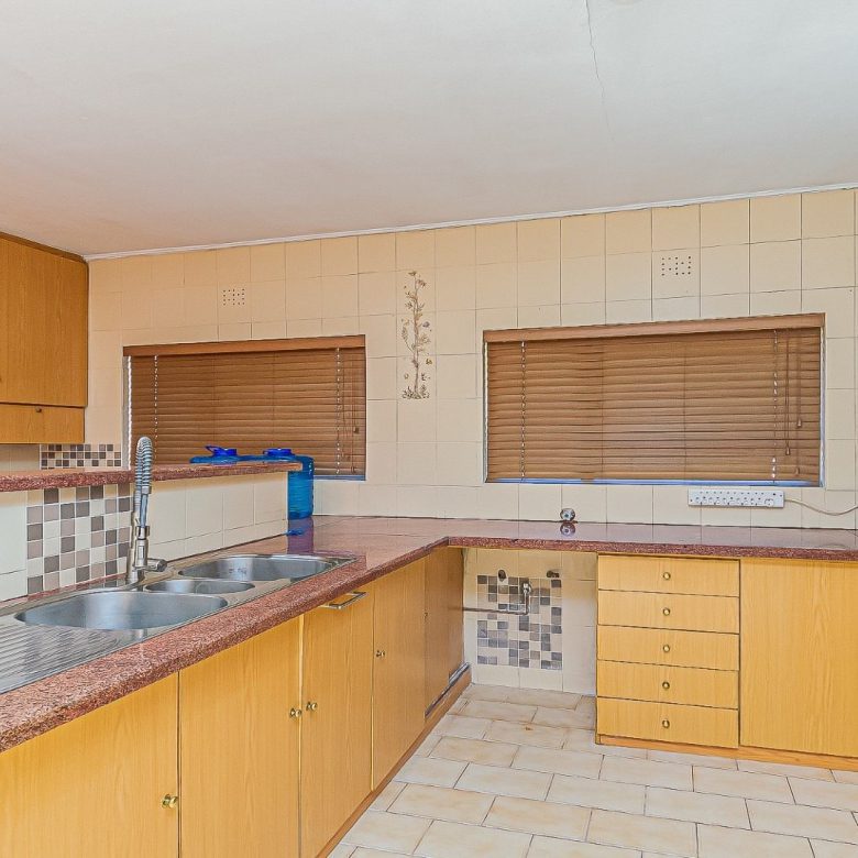 Kensington – Fully renovated family home