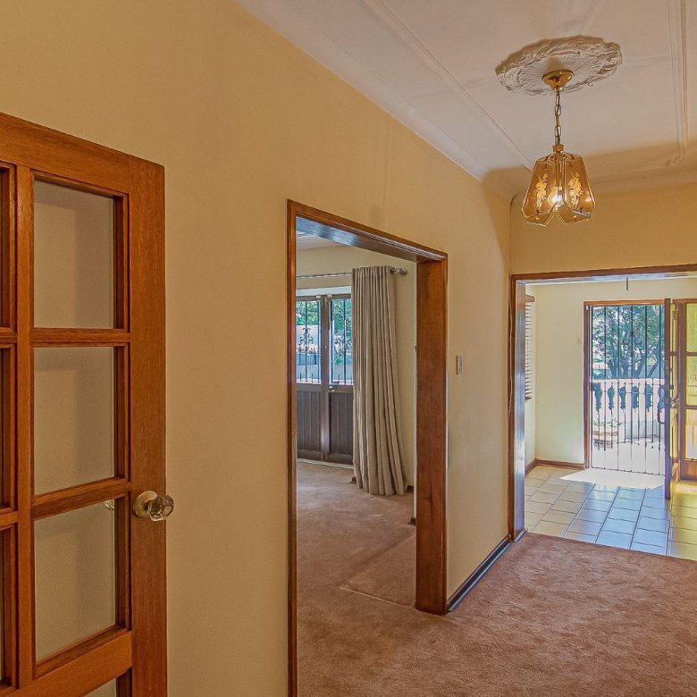 Kensington – Fully renovated family home