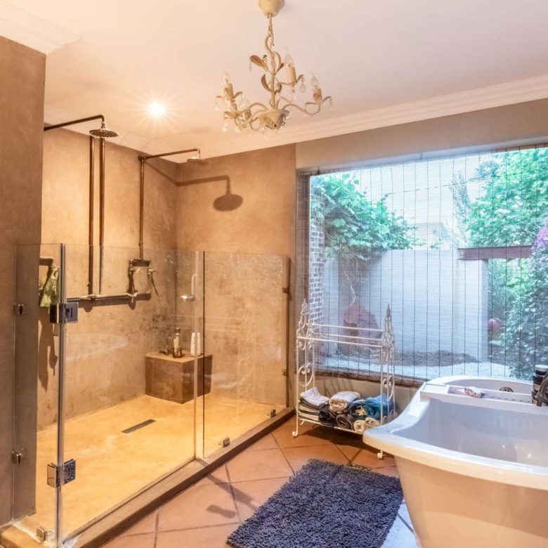 Little Falls, Roodepoort – Exceptional 4 Bedroom Home   