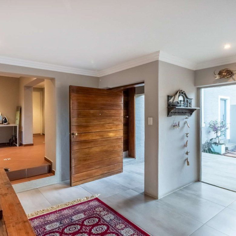 Little Falls, Roodepoort – Exceptional 4 Bedroom Home   