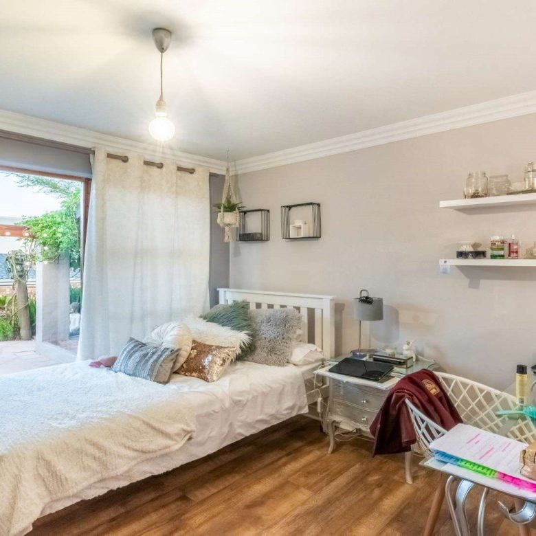 Little Falls, Roodepoort – Exceptional 4 Bedroom Home   