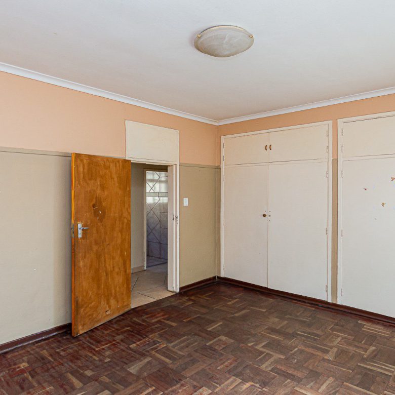 Kelvin Estate, Kempton Park – 3 Bedroom Family Home + Cottage
