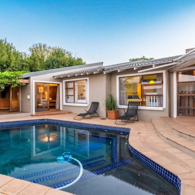 Little Falls, Roodepoort – Exceptional 4 Bedroom Home   