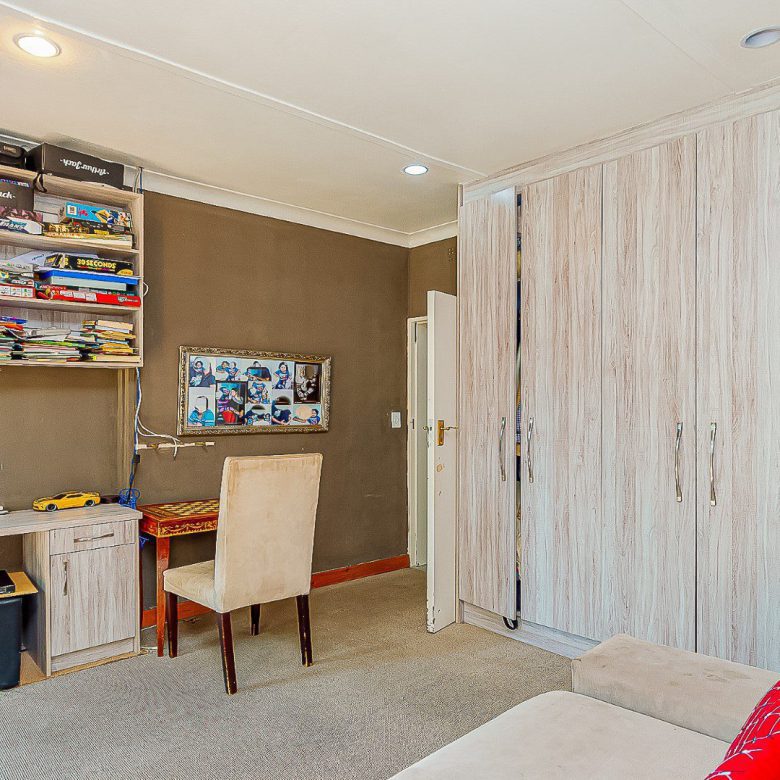 Blairgowrie, Randburg – Renovated 5 Bedroom Home