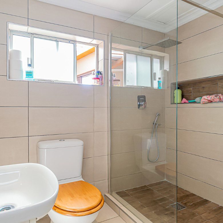 Blairgowrie, Randburg – Renovated 5 Bedroom Home