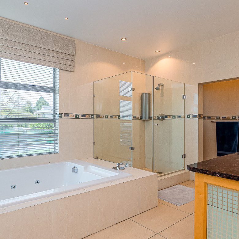Bedfordview – Luxury Home In Upper Bedfordview