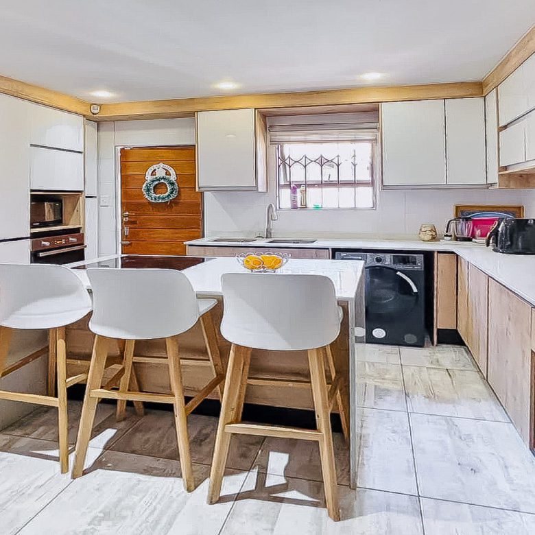 Riverside View – Stylish 3 Bedroom Home