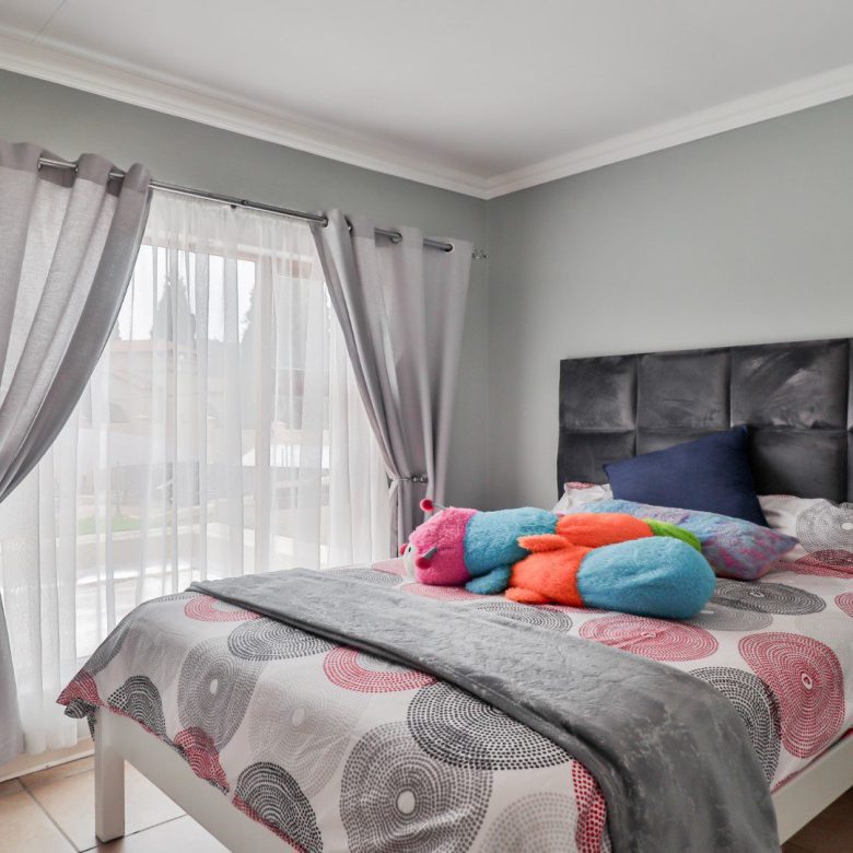 Prima Vista, Mulbarton – Magnificent 4 Bedroom Cluster in Secure Estate