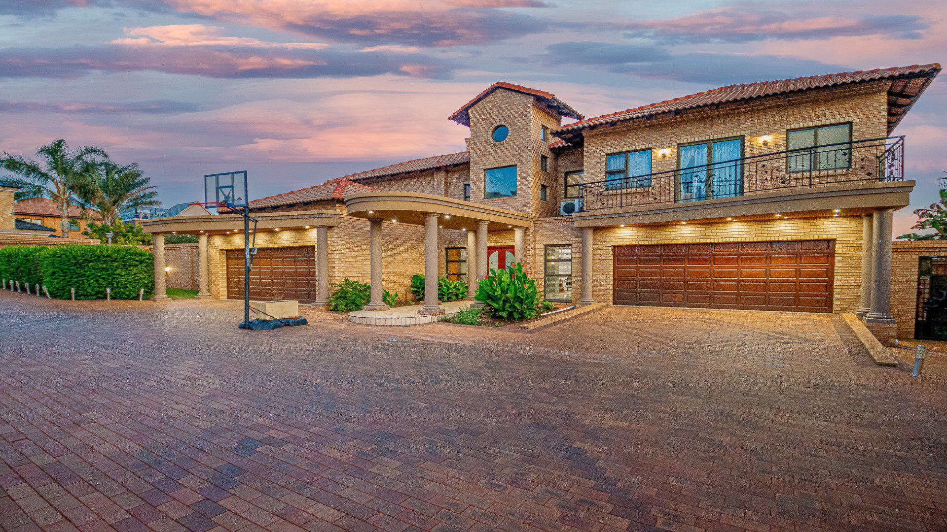 15 Meyersdal Crest Estate – Luxurious 4 Bedroom Family Home