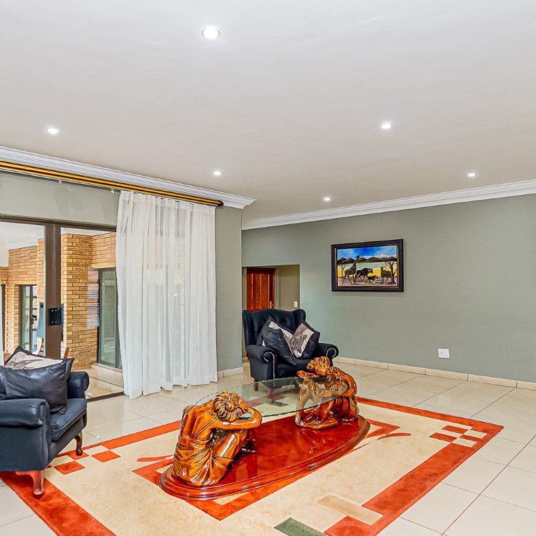 Meyersdal Crest Estate – Luxurious 4 Bedroom Family Home