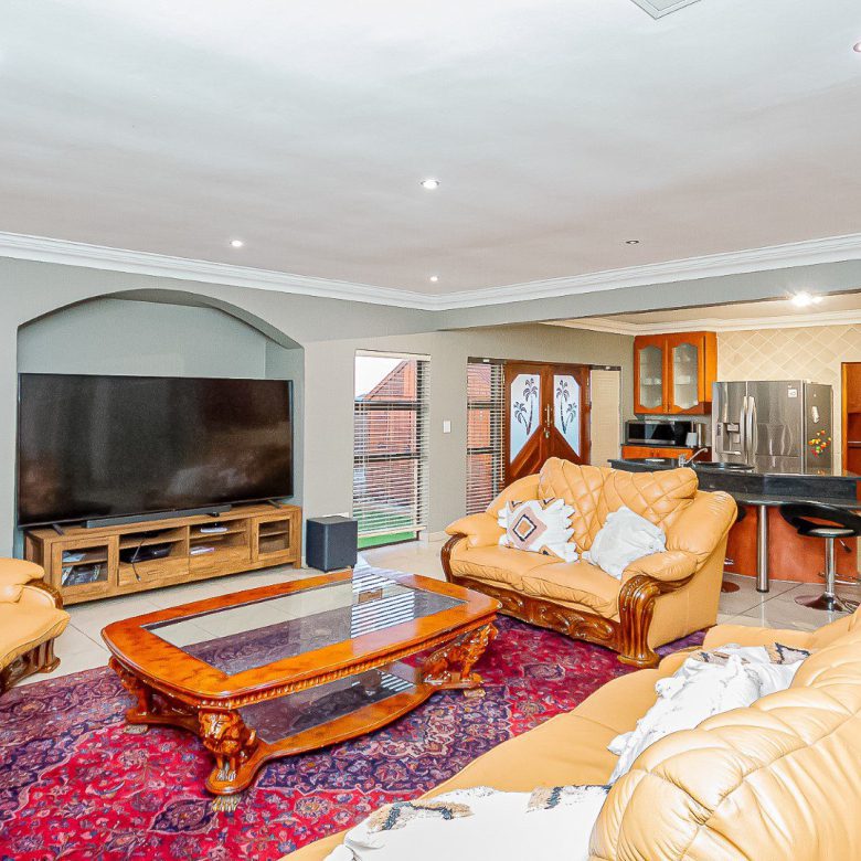 Meyersdal Crest Estate – Luxurious 4 Bedroom Family Home
