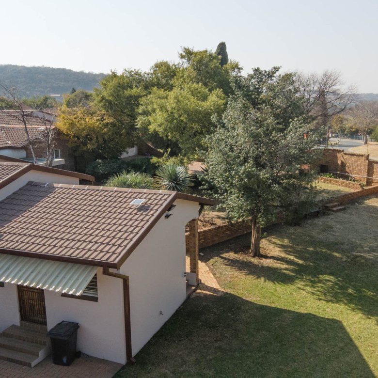 Mulbarton – Large 4 Bedroom Home + Flatlet