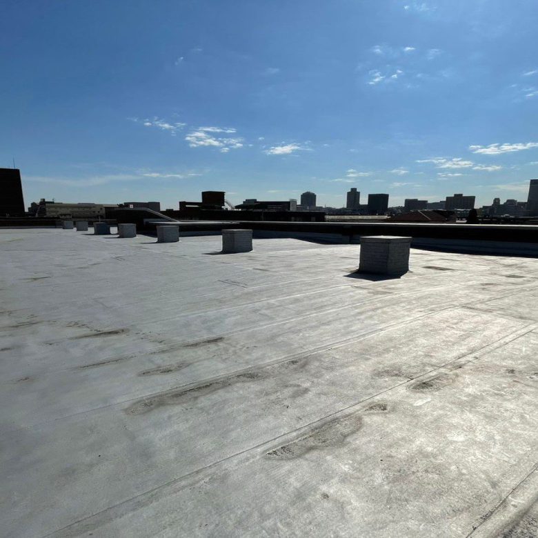 New Centre – Warehouse + Offices 6 600m2 under roof