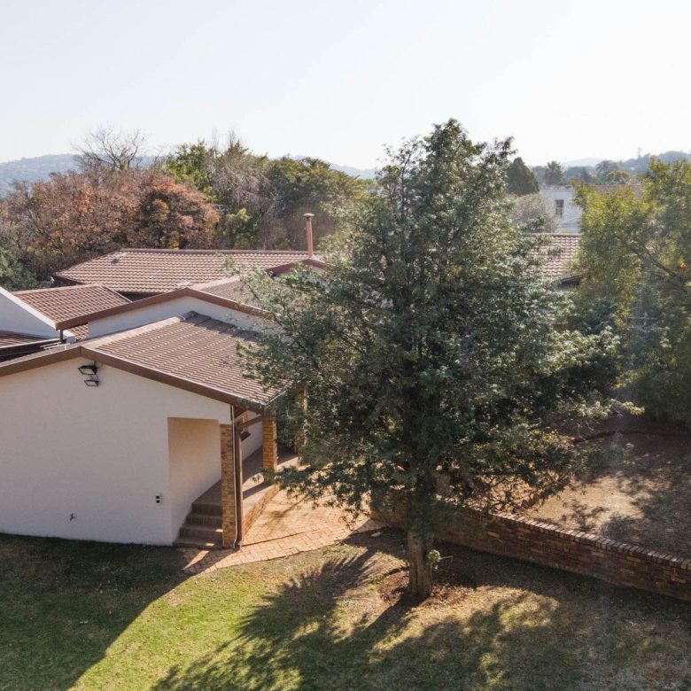 Mulbarton – Large 4 Bedroom Home + Flatlet
