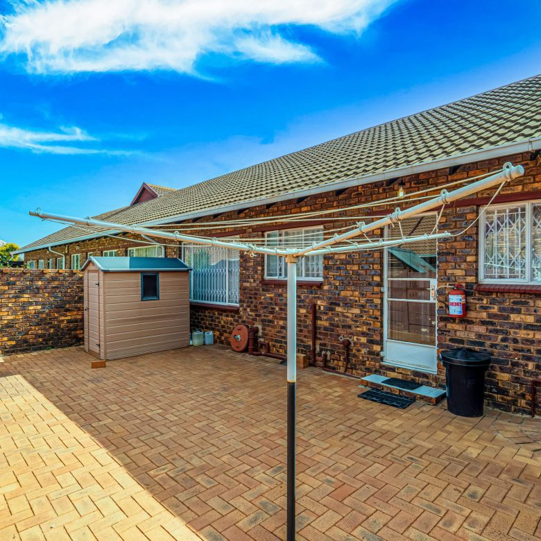 Kibler Park – Elegant 2 Bedroom Cluster, Secure Estate Living