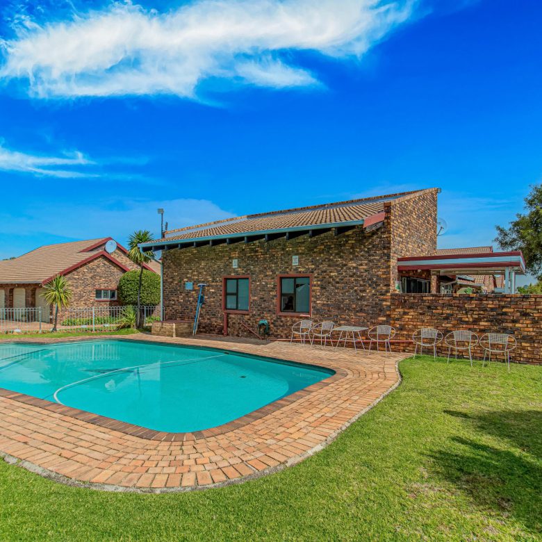 Kibler Park – Elegant 2 Bedroom Cluster, Secure Estate Living