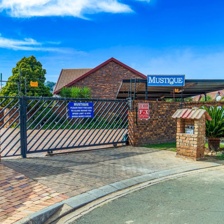 Kibler Park – Elegant 2 Bedroom Cluster, Secure Estate Living
