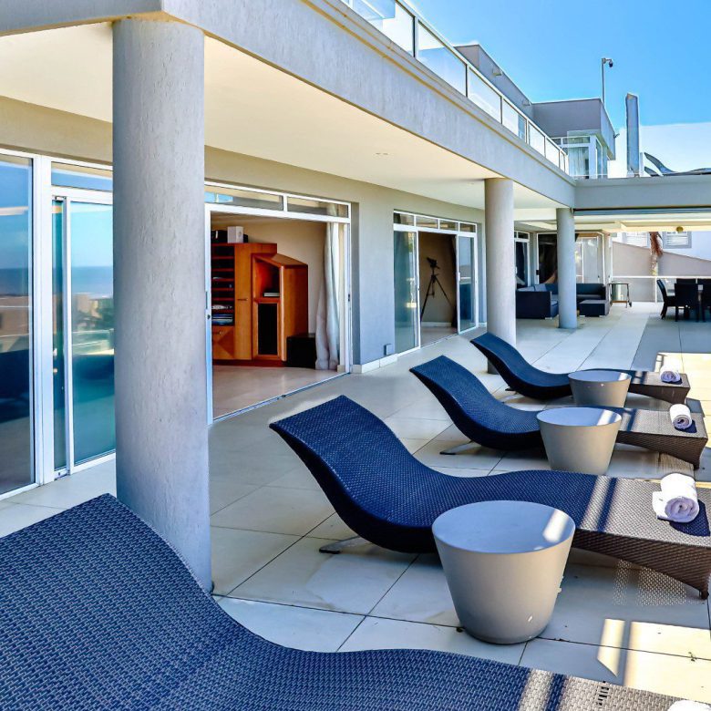 Umhlanga – Grand Family Home with Panoramic Sea Views