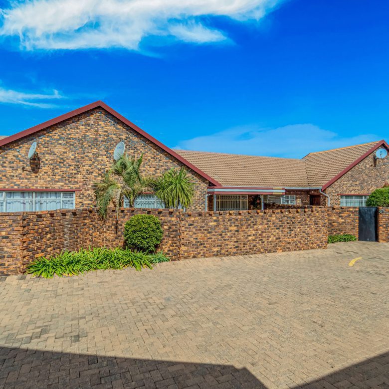 Kibler Park – Elegant 2 Bedroom Cluster, Secure Estate Living