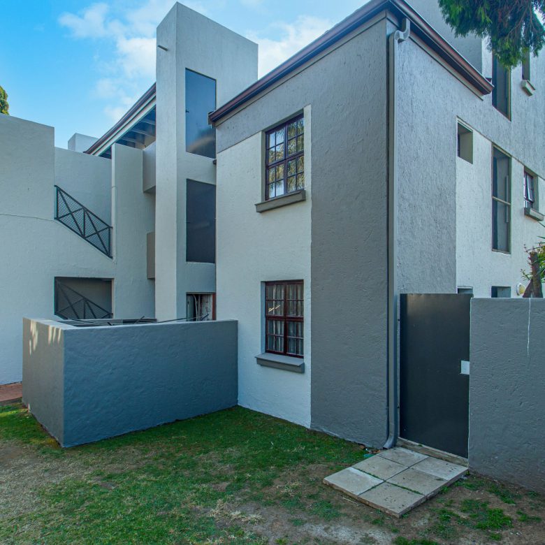 Dowerglen – 2 Bedroom Apartment In Security Estate