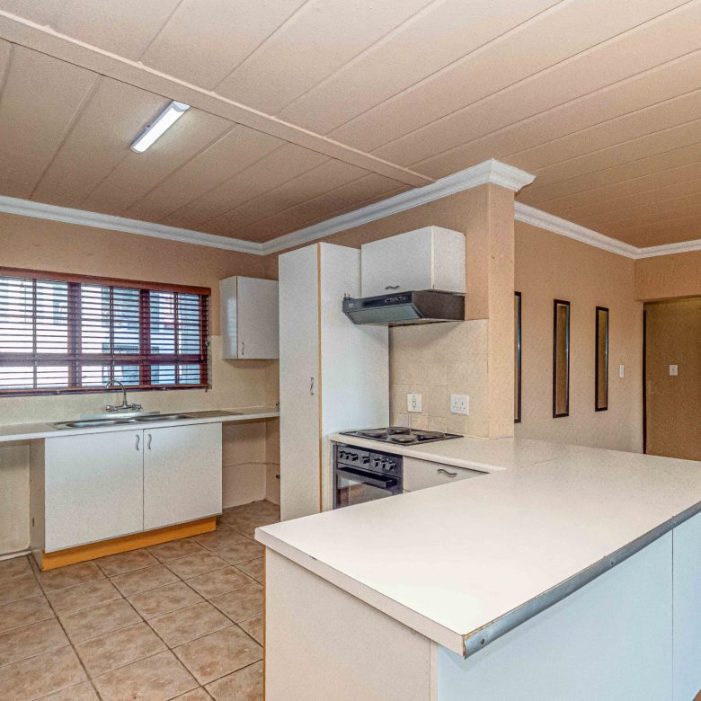 Dowerglen – 2 Bedroom Apartment In Security Estate
