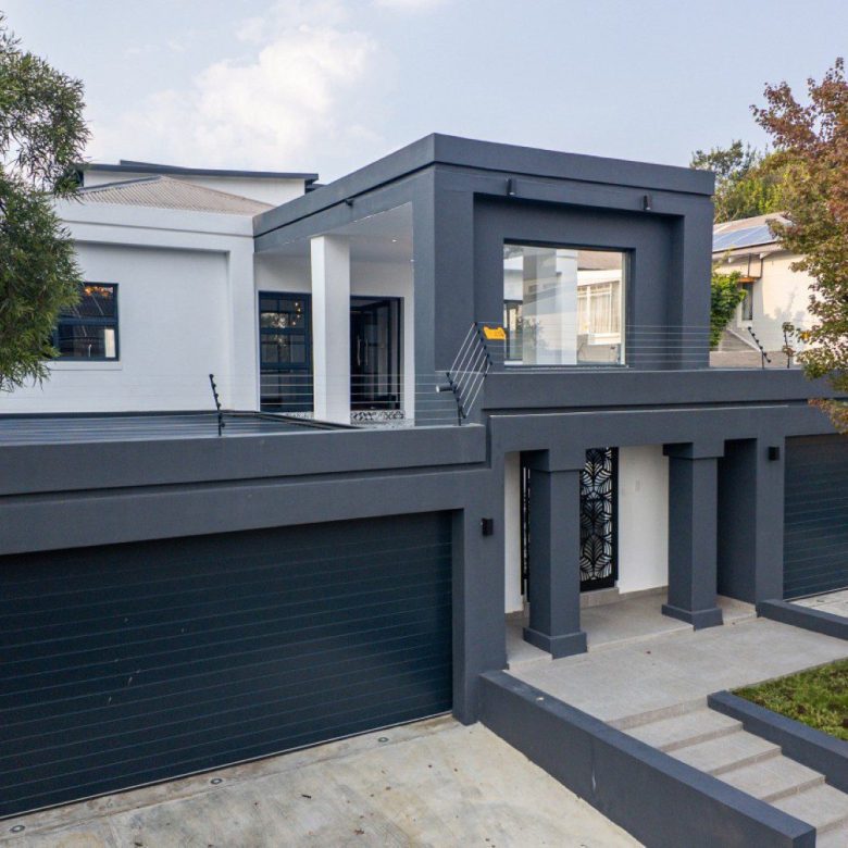 Parkhurst – Newly Renovated / Ultra Modern 4-Bedroom Double Storey Home with Pool & Luxury Finishes