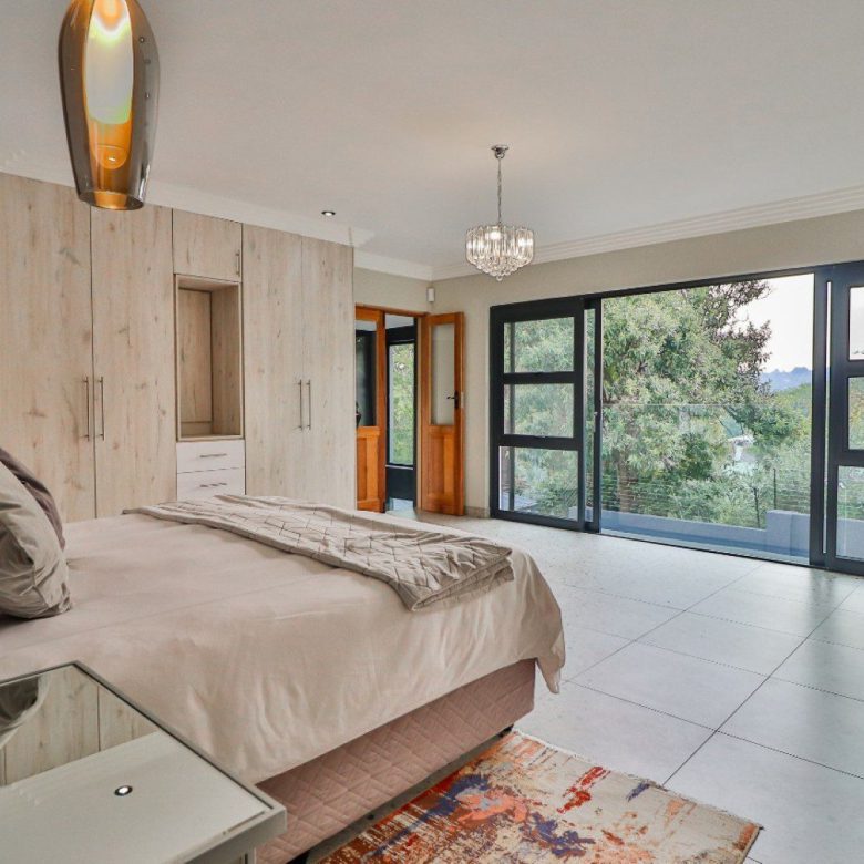 Parkhurst – Newly Renovated / Ultra Modern 4-Bedroom Double Storey Home with Pool & Luxury Finishes
