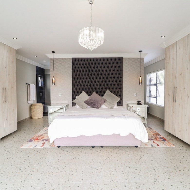 Parkhurst – Newly Renovated / Ultra Modern 4-Bedroom Double Storey Home with Pool & Luxury Finishes
