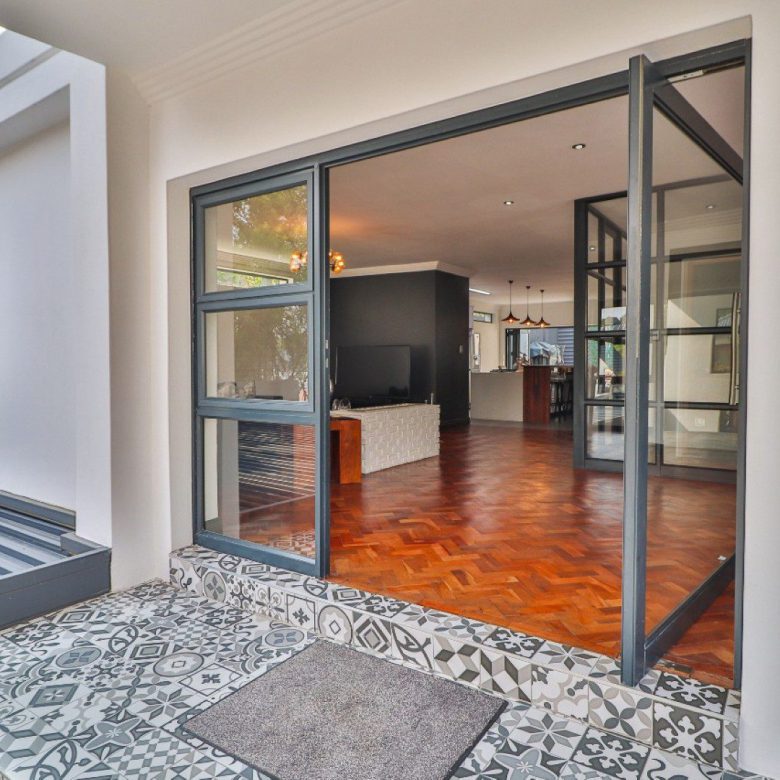 Parkhurst – Newly Renovated / Ultra Modern 4-Bedroom Double Storey Home with Pool & Luxury Finishes