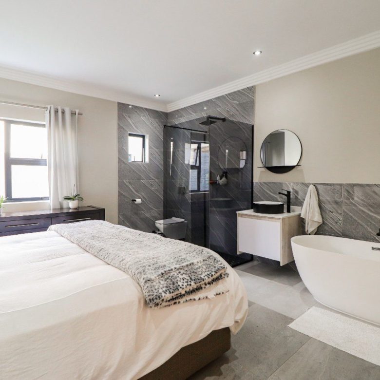 Parkhurst – Newly Renovated / Ultra Modern 4-Bedroom Double Storey Home with Pool & Luxury Finishes