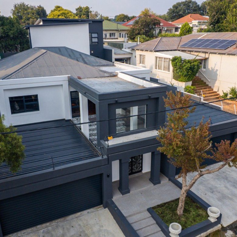 Parkhurst – Newly Renovated / Ultra Modern 4-Bedroom Double Storey Home with Pool & Luxury Finishes