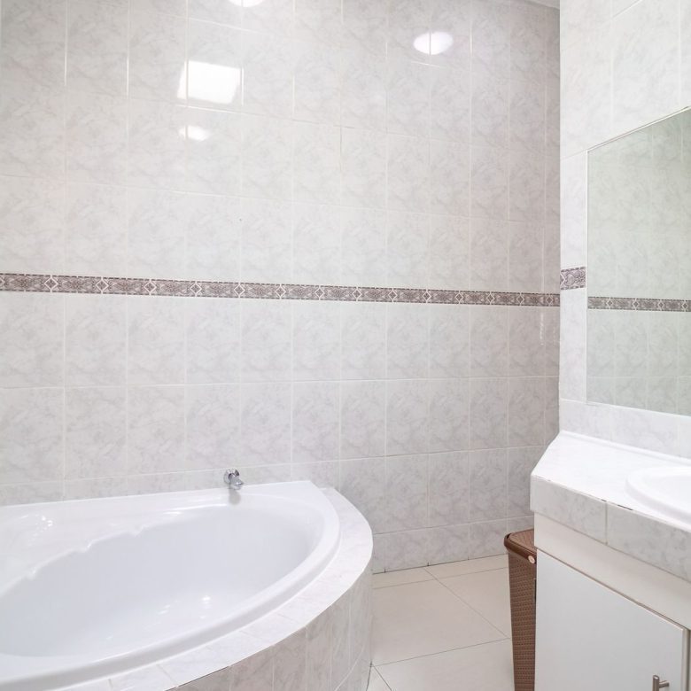 Bassonia – STYLISH 3 BEDROOM FACE-BRICK CLUSTER