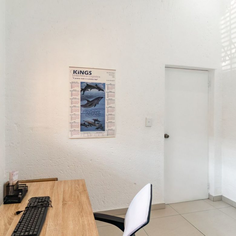 Bassonia – STYLISH 3 BEDROOM FACE-BRICK CLUSTER