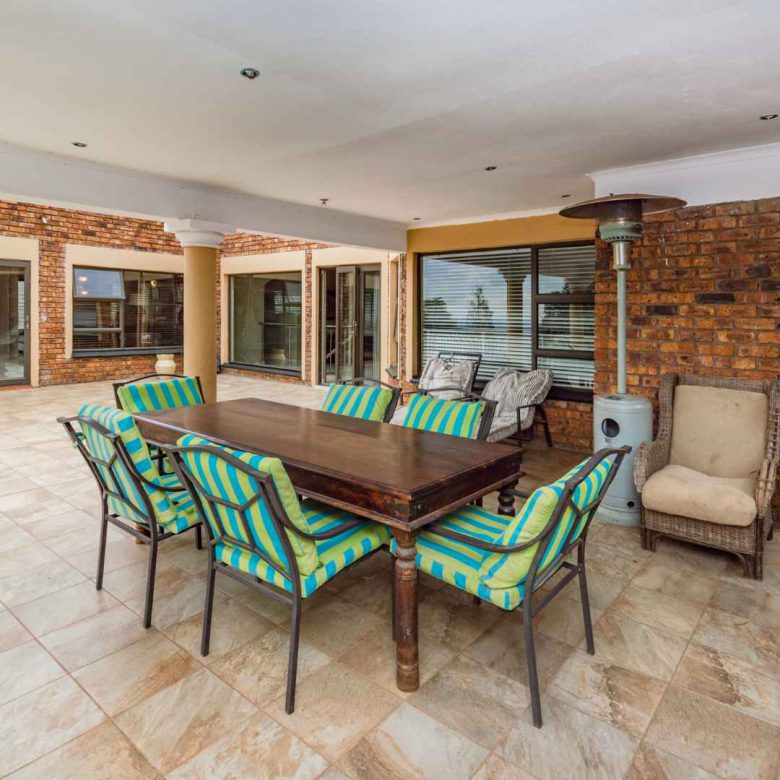 Glenvista – Home with Breathtaking Views and Two Flatlets