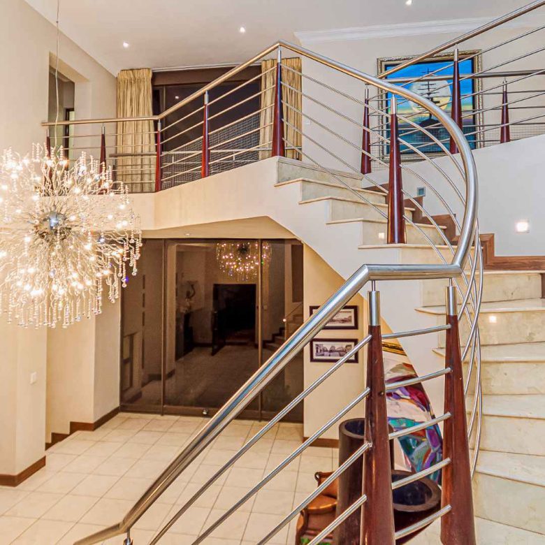 Luxury Auction in Bassonia Estate – A Rare Opportunity