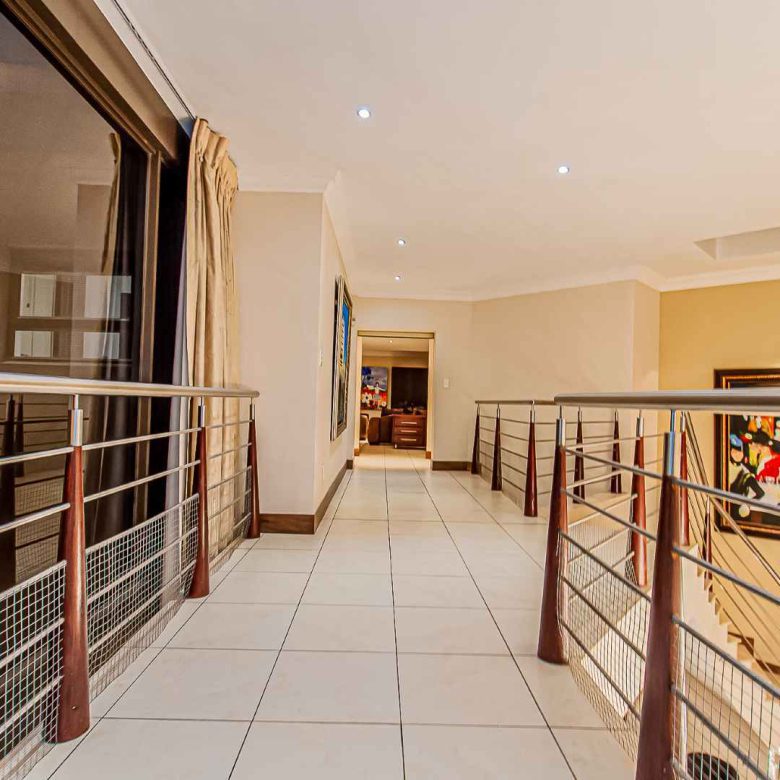 Luxury Auction in Bassonia Estate – A Rare Opportunity