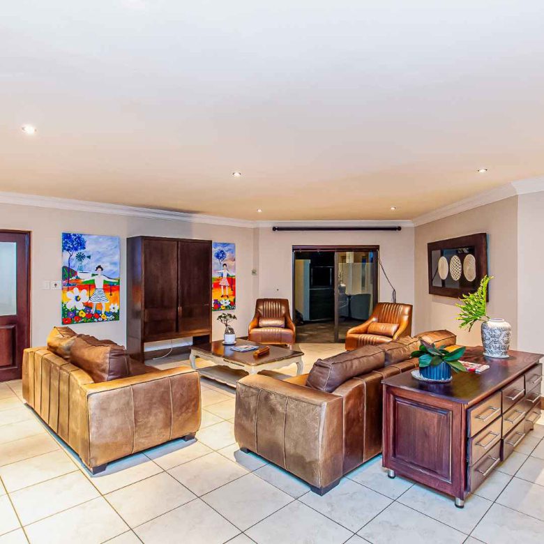 Luxury Auction in Bassonia Estate – A Rare Opportunity