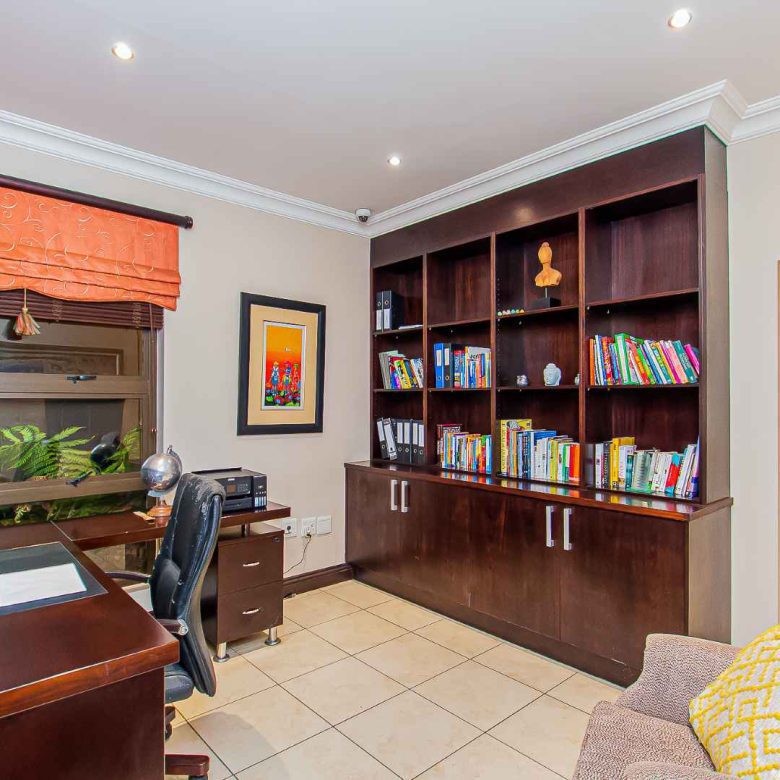 Luxury Auction in Bassonia Estate – A Rare Opportunity