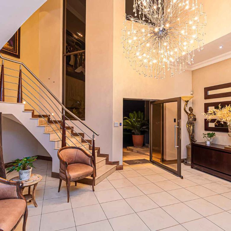 Luxury Auction in Bassonia Estate – A Rare Opportunity
