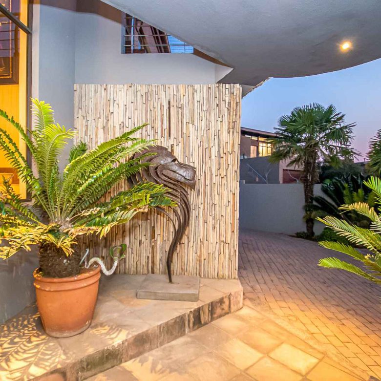Luxury Auction in Bassonia Estate – A Rare Opportunity
