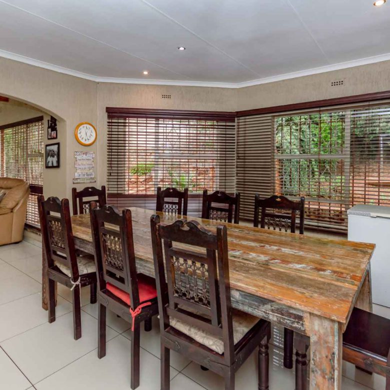 Glenvista – Home with Breathtaking Views and Two Flatlets