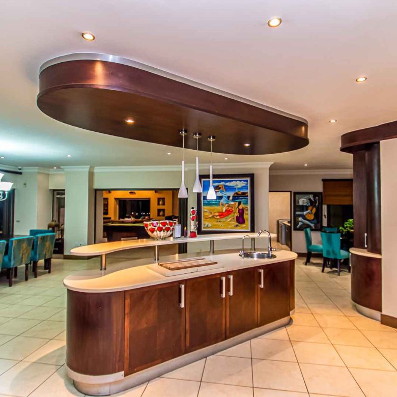 Luxury Auction in Bassonia Estate – A Rare Opportunity
