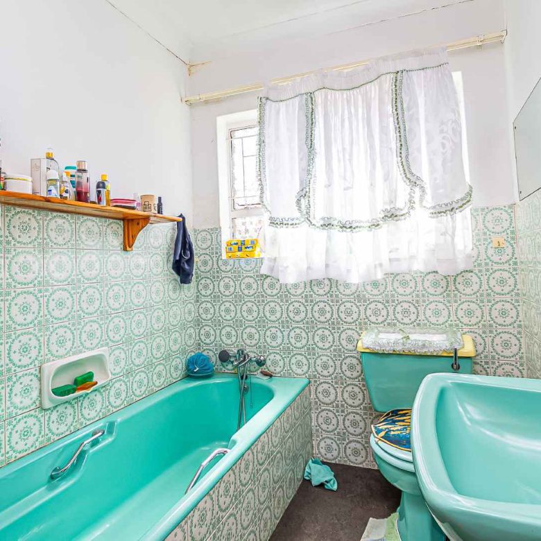 Mondeor – Versatile Family Home with 2 Flatlets