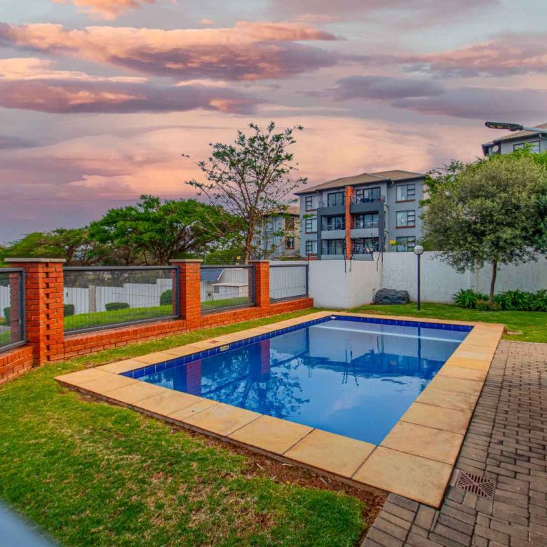 Oakdene – Impeccable 2 Bedroom Apartment!