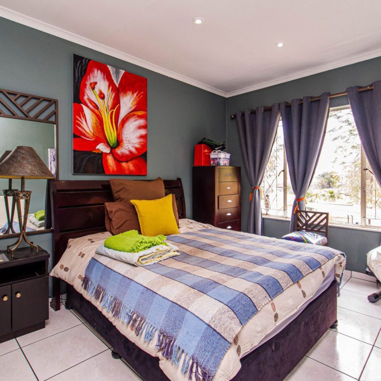 Towerby – 3 Stunning Houses on 1 Stand + Business Rights!
