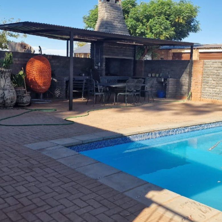 Northen Cape – Exceptional 1,567HA Game Farm & Hunting Lodge
